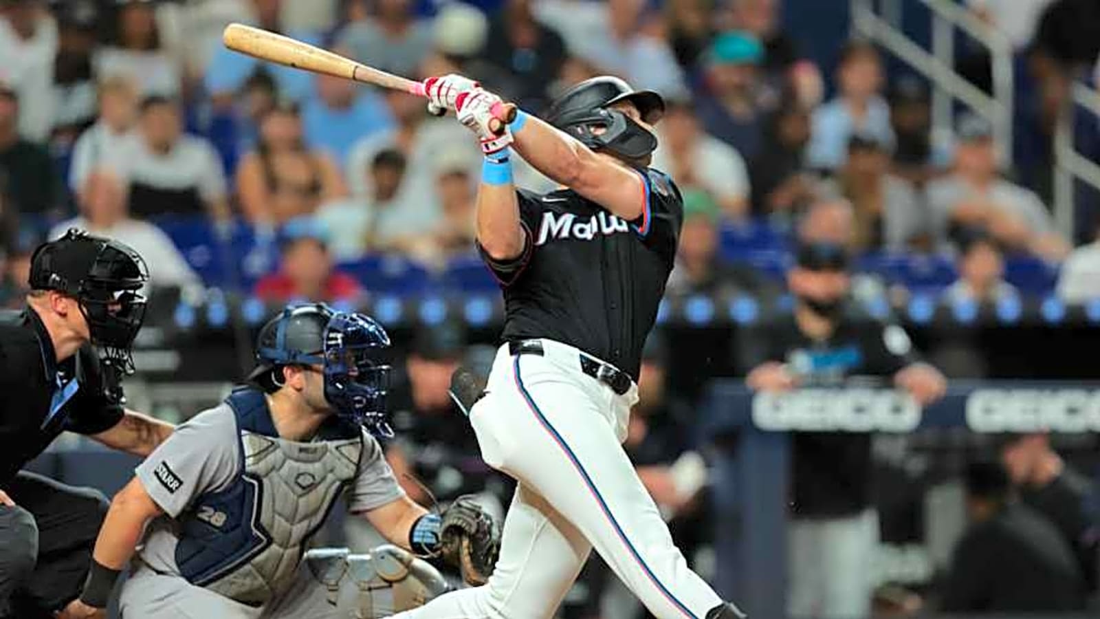 Marlins Rising Star Outfielder Wants to Control What He Can Control