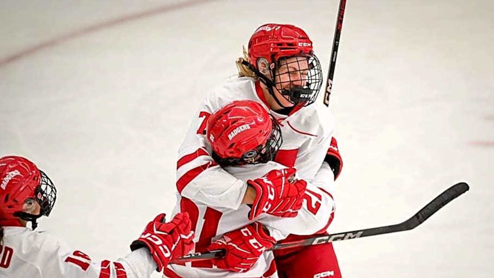 Wisconsin women&#39;s hockey forward scores highlight-reel goal in USA vs Canada series