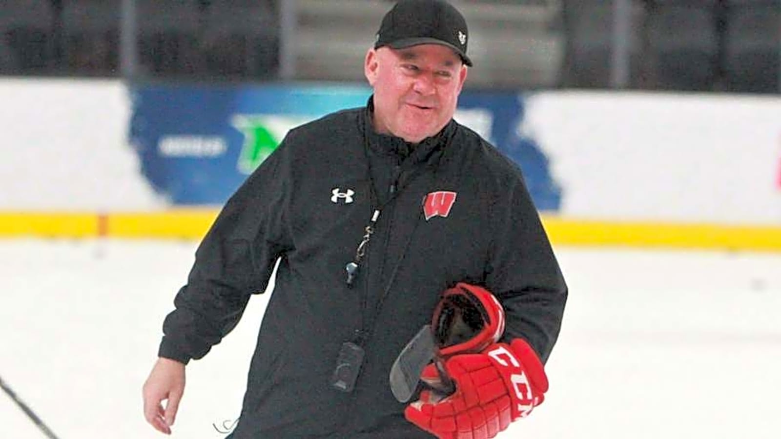 Frozen Four Hockey Hub Including Preview, Team Leaders, Coaches, Puck Drop