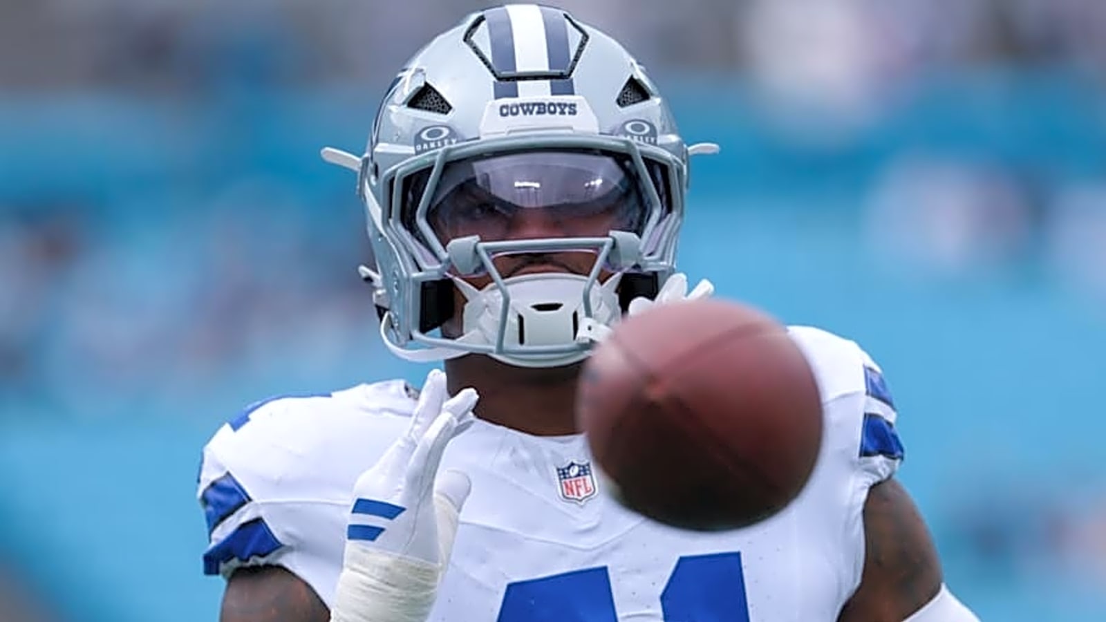 Cowboys Donovan Ezeiruaku Number Change Hints at Veteran’s Fate