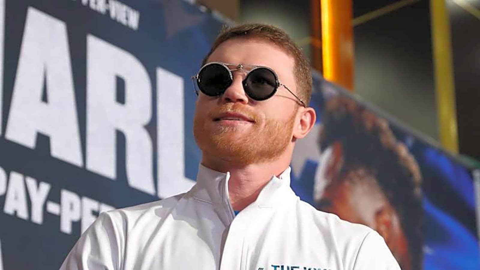 Canelo Alvarez Sends Warning To Terence Crawford About &#39;Who Runs This Era&#39;