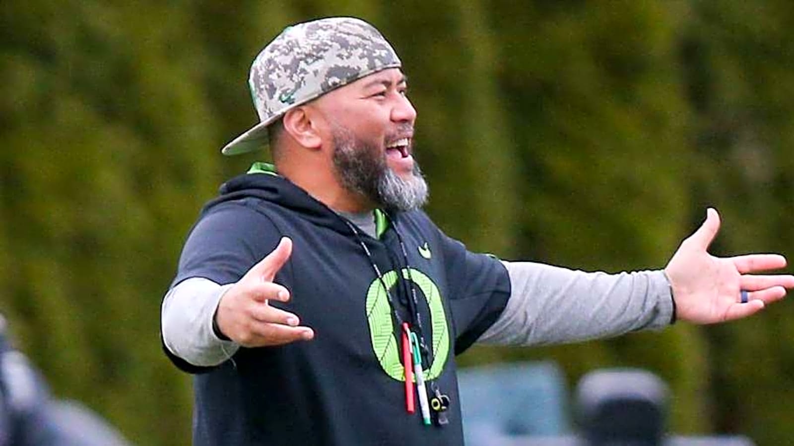 Coach Tony Tuioti Addresses Oregon Ducks Linebacker Nasir Wyatt's Development