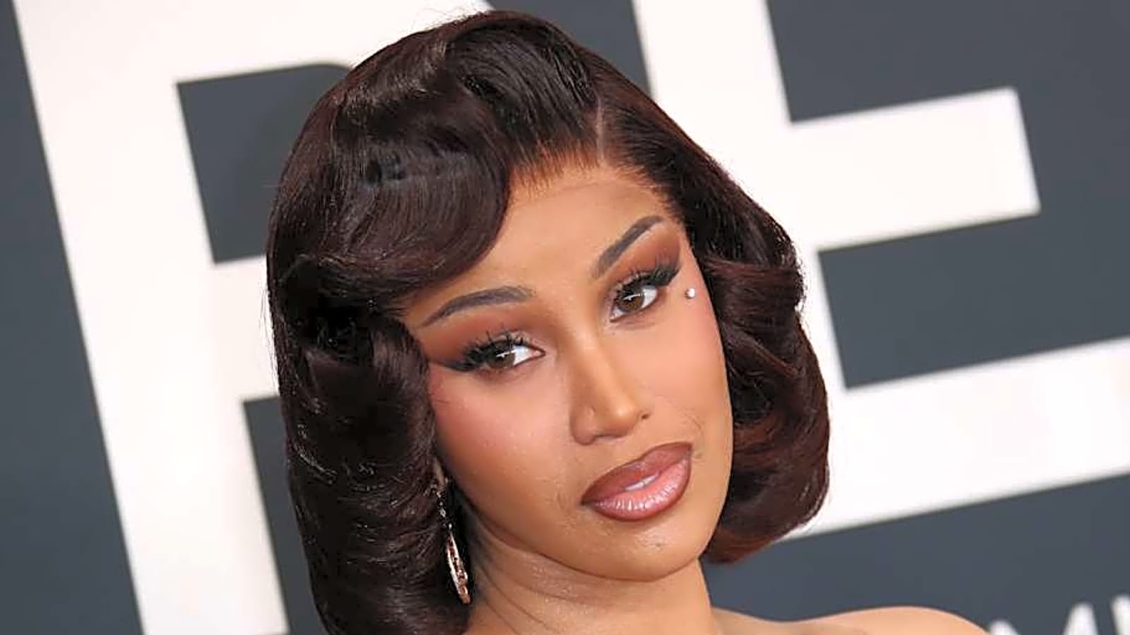 Patriots' Stefon Diggs Shines in Front of Girlfriend Cardi B