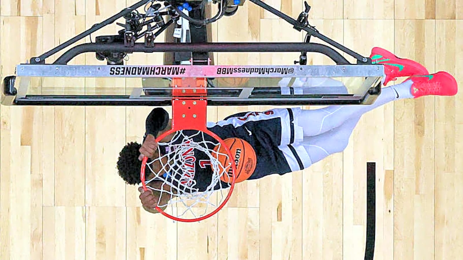 Portland Trail Blazers Reportedly Sign College Superstar