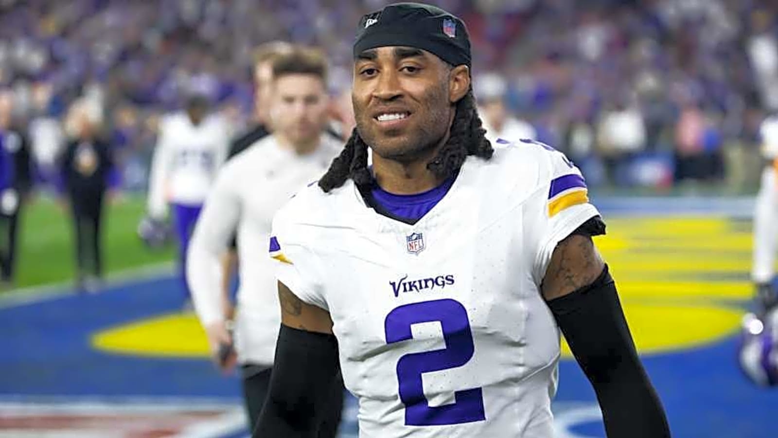 Colts Must Contemplate Signing Stephon Gilmore