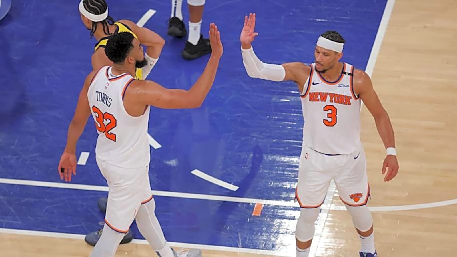 Josh Hart Shields Knicks Teammate From Playoff Blame