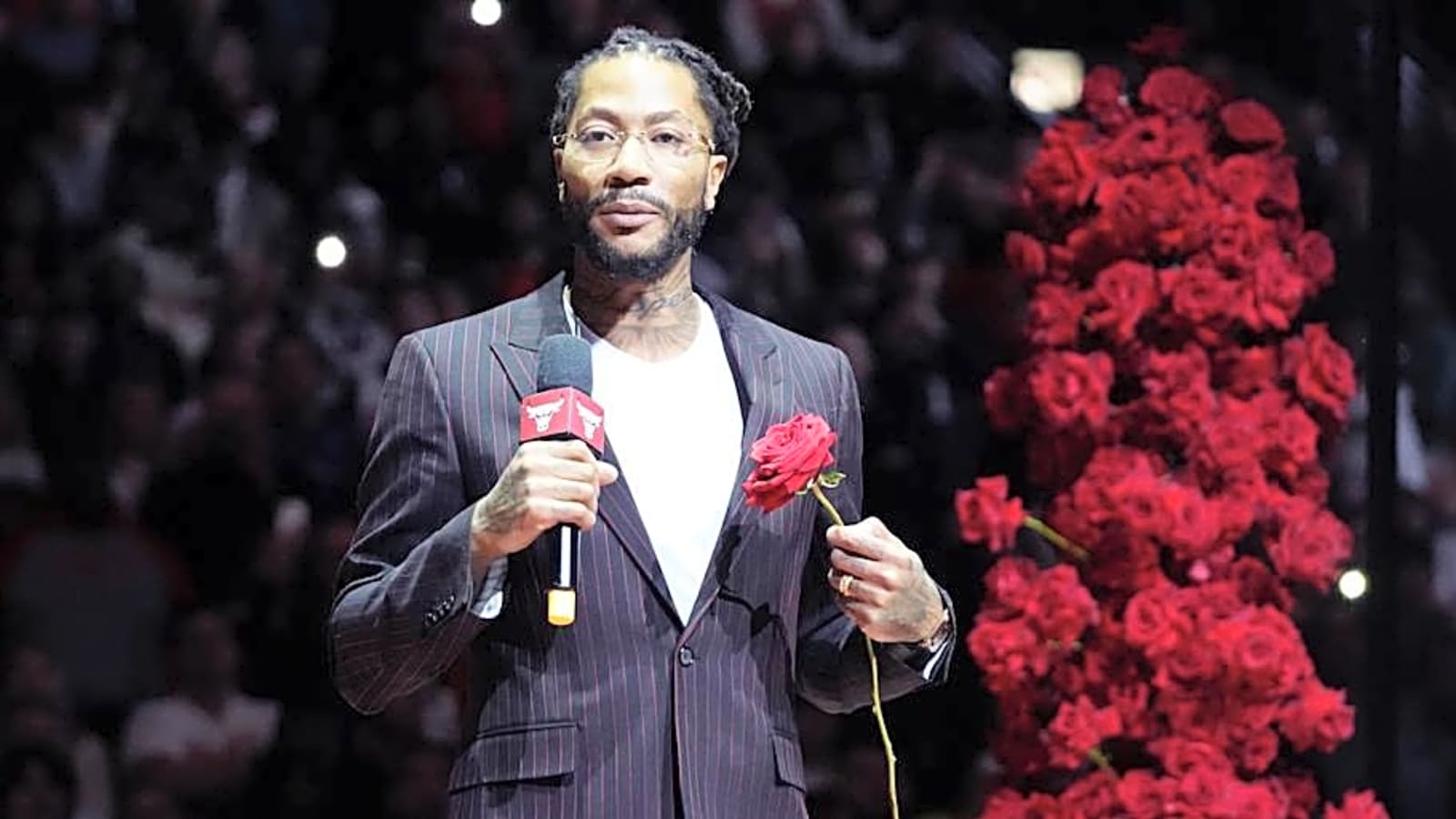 Derrick Rose&#39;s Appearance With NBA Legend Goes Viral
