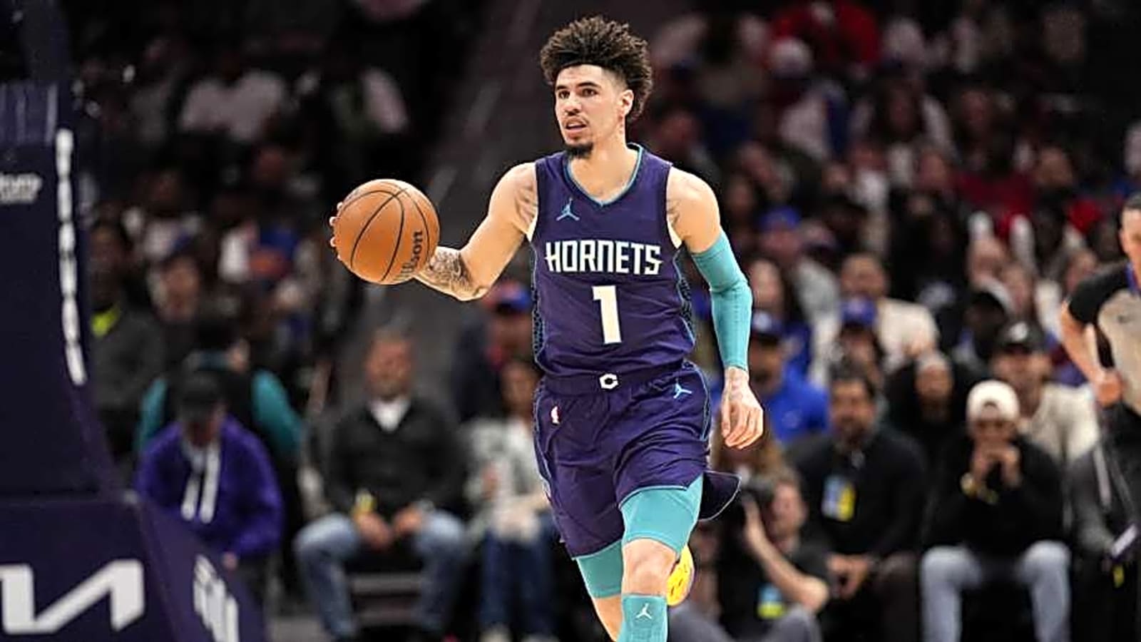 ESPN insider drops thoughts on whether or not the Hornets will deal LaMelo Ball