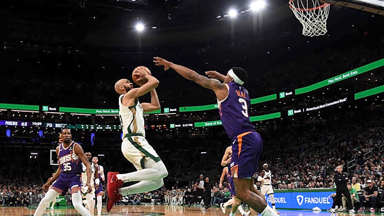 Celtics Offered Contract to All-Star Guard, Who Spurned Them for West Squad