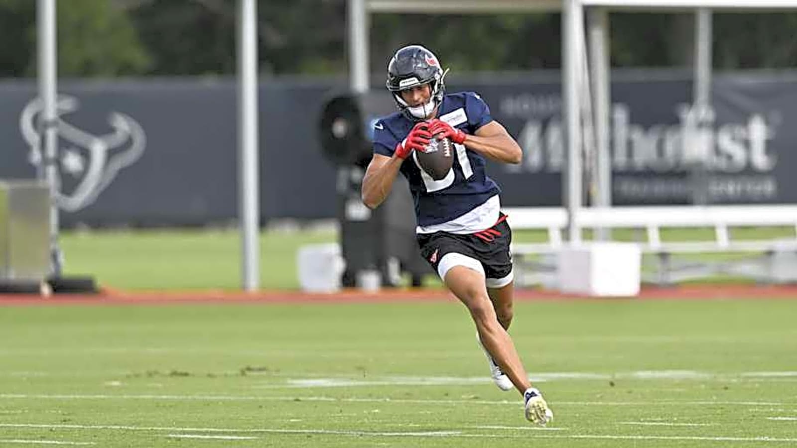 PFF Thinks This Houston Texans Weapon Could Be Massively Underrated