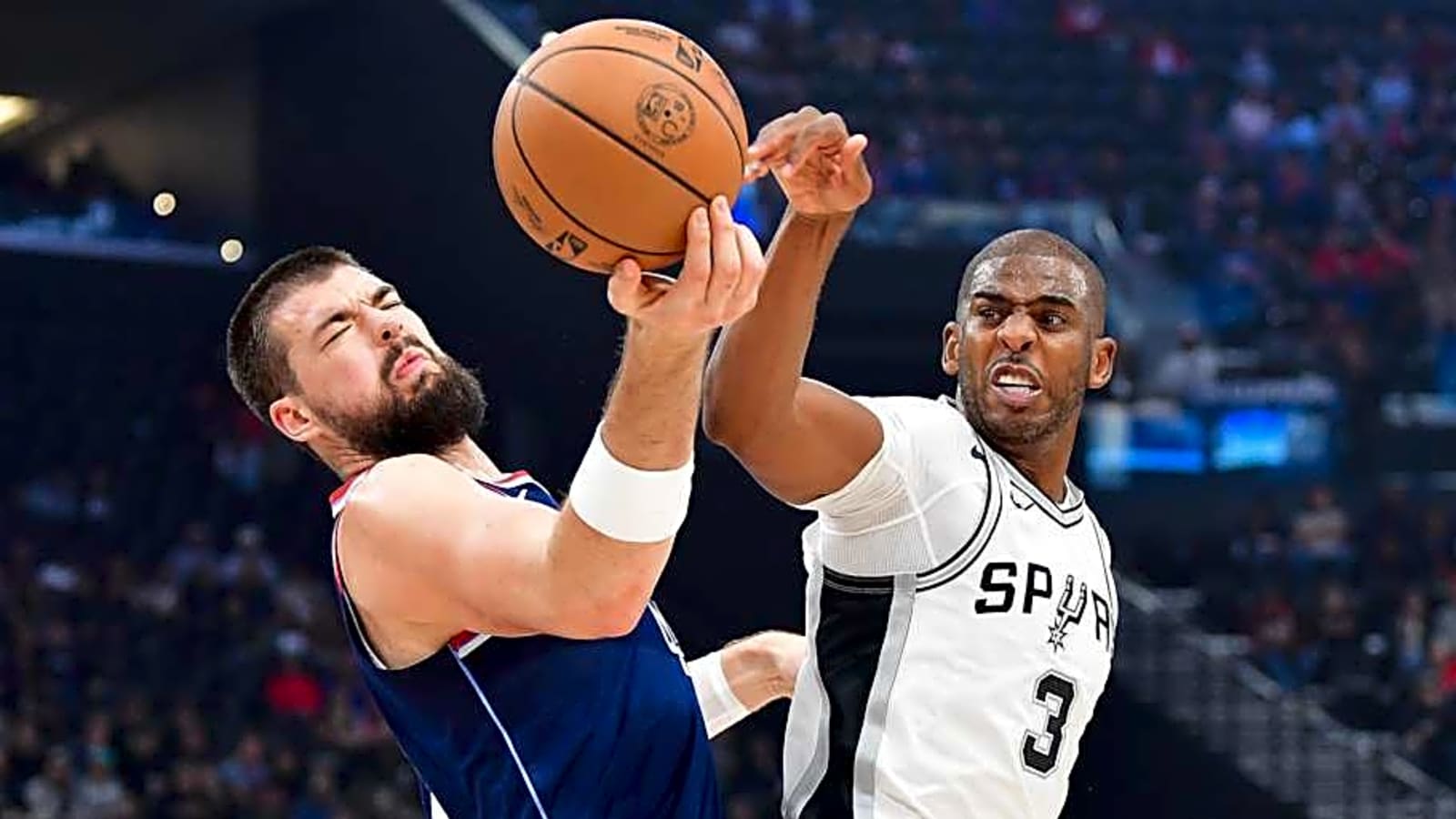 New Report On Clippers&#39; Pursuit Of Chris Paul