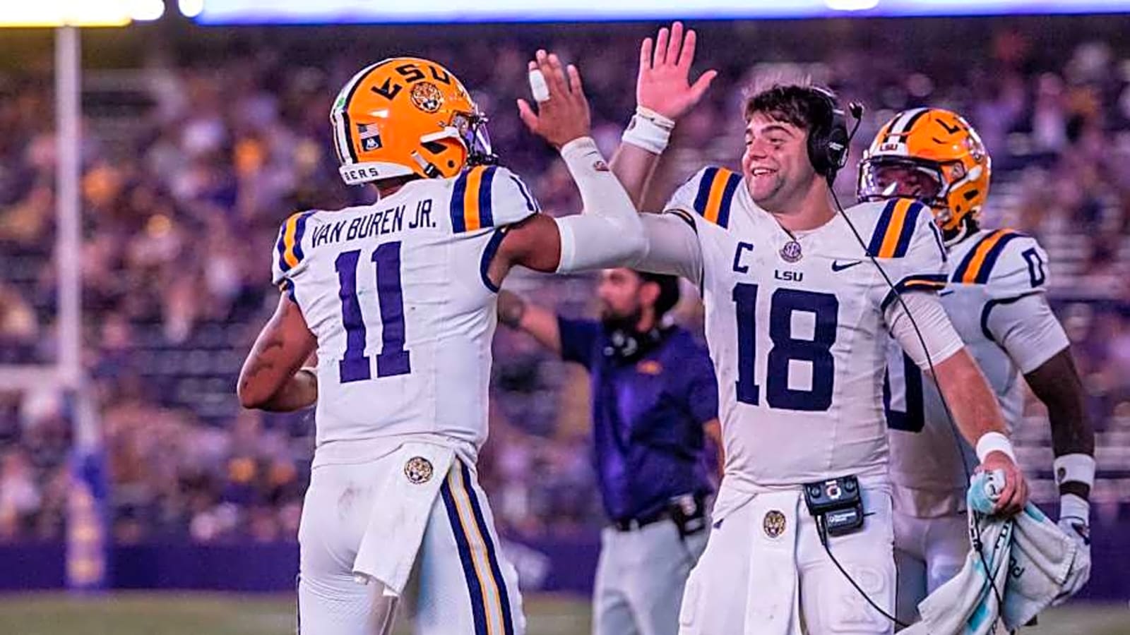 LSU Football To Make Quarterback Change Against Arkansas Amid Garrett Nussmeier Injury