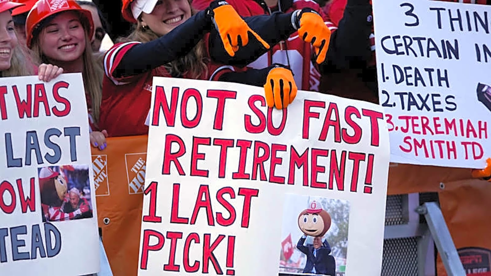 Buckeyes&#39; HC Ryan Day Gives Lee Corso Heartwarming Send-Off