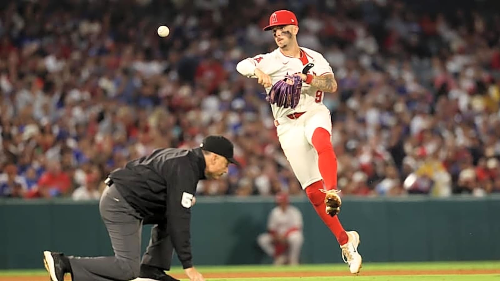 Angels Notes: Zach Neto Award, Mike Trout Hilarious Shot at Teammate, Halos Compared to Brewers