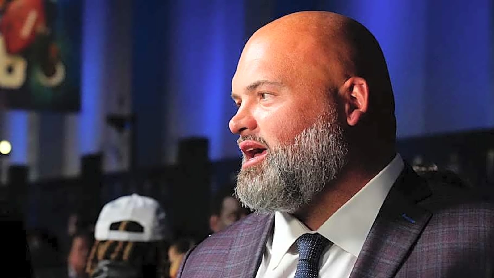  Rams&#39; Andrew Whitworth Succeeds In Getting Offensive Lineman Award