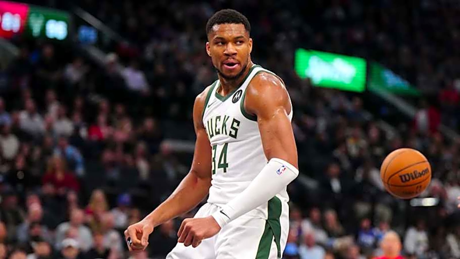 Should Knicks Make Big Trade Before Season?