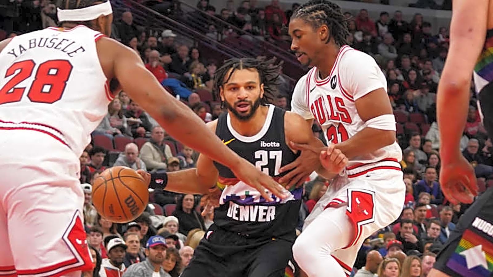 Nuggets' Jamal Murray Leaves Bulls Game With Injury