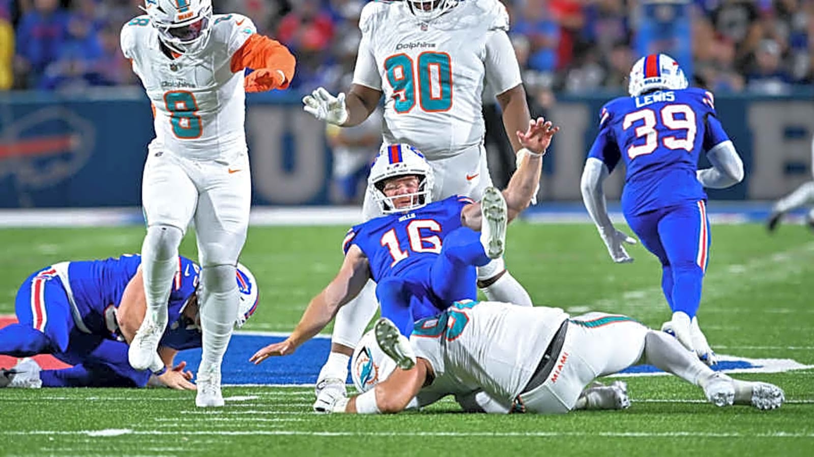Cam Johnston injury update: Bills punter hit on plant leg during play