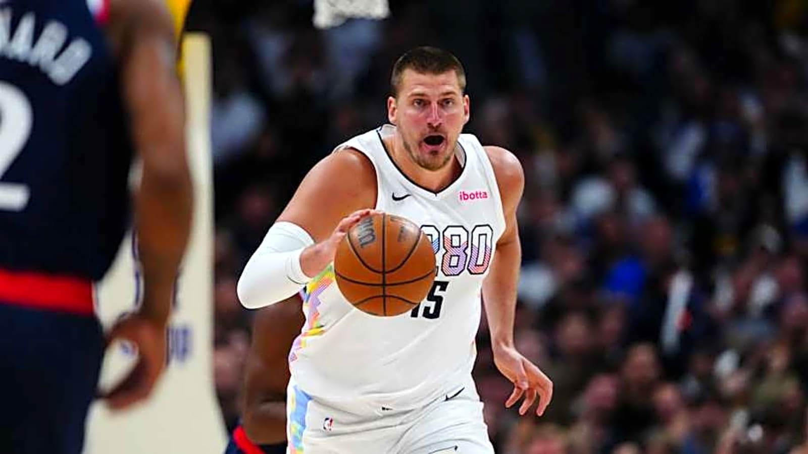 Nikola Jokic&#39;s Pass Went Viral In Clippers-Nuggets Game