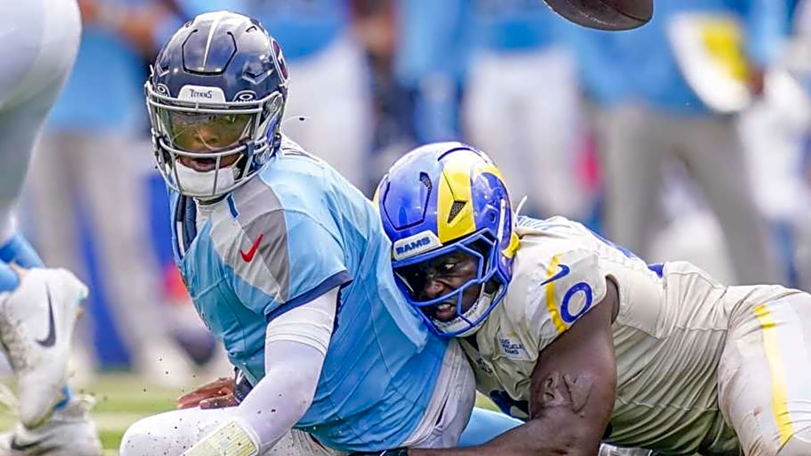 Cam Ward Has Impossible Task With Titans O-Line
