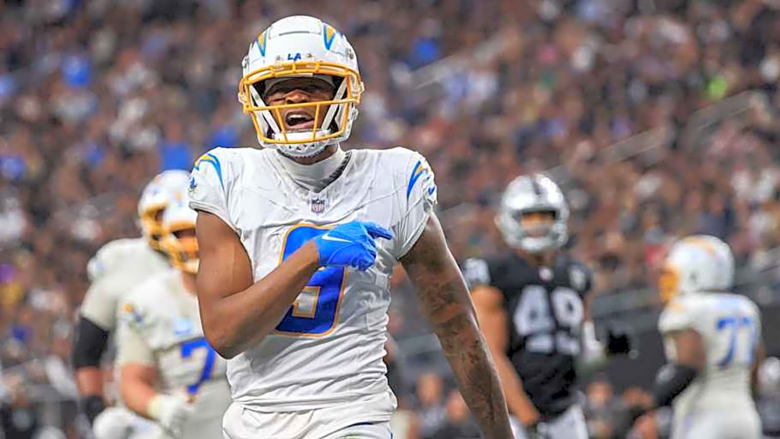 Former Chargers WR gets the boot just weeks after signing with new team