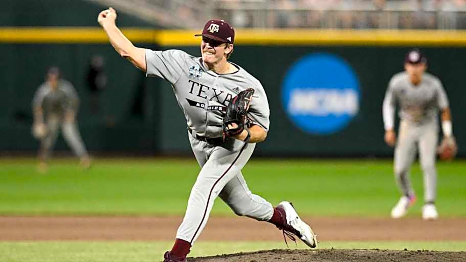 Texas A&M Aggies Land New Pitcher From Transfer Portal