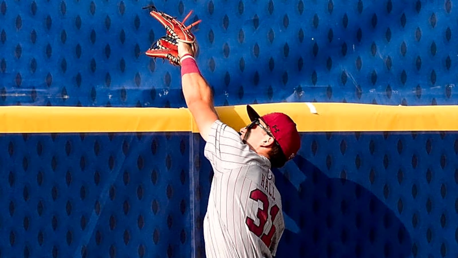 Diamondbacks Draft South Carolina Outfielder in Fifth Round