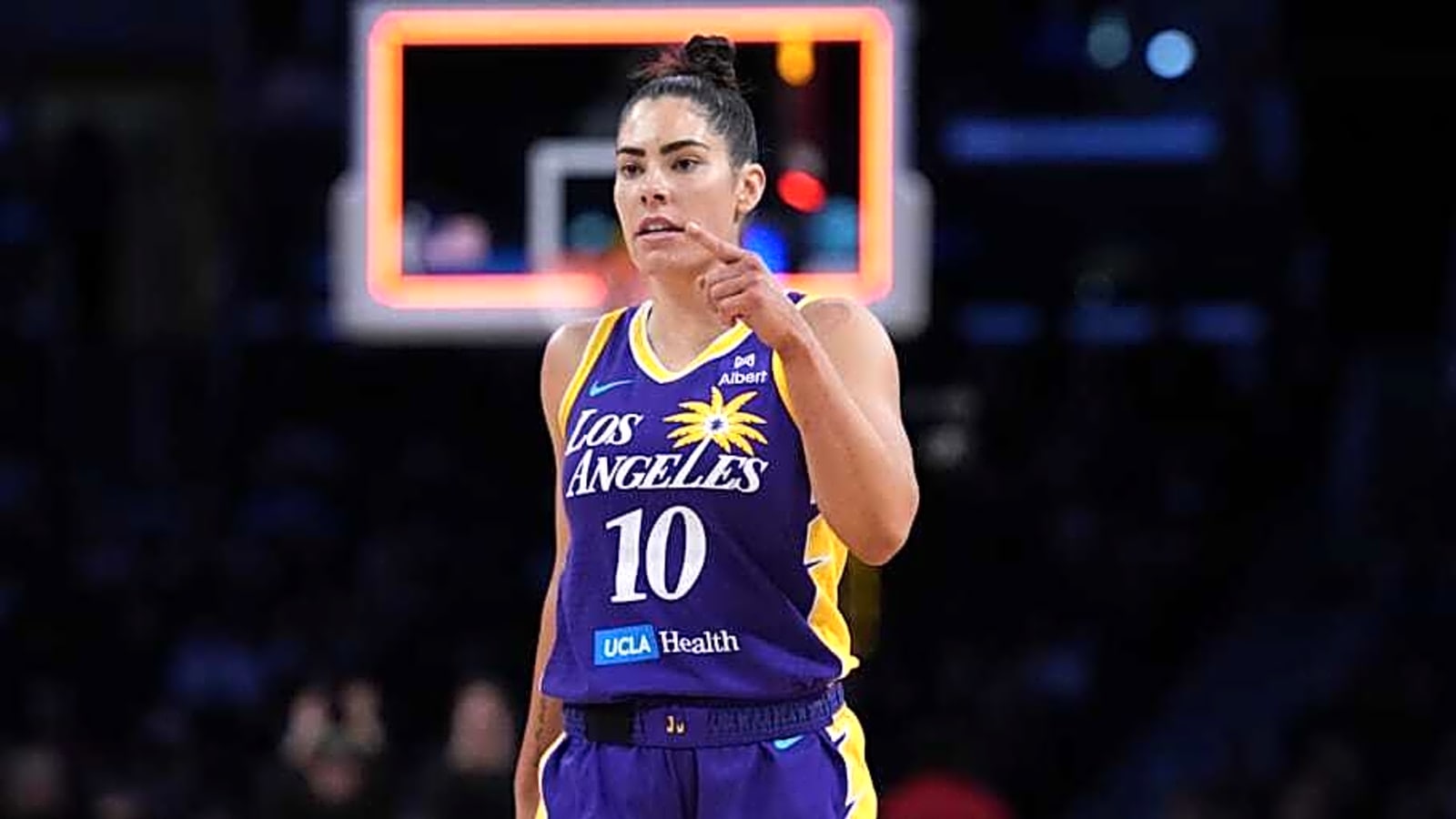 Kelsey Plum Made Uncomfortable by WNBA Autograph Seeker&#39;s Request