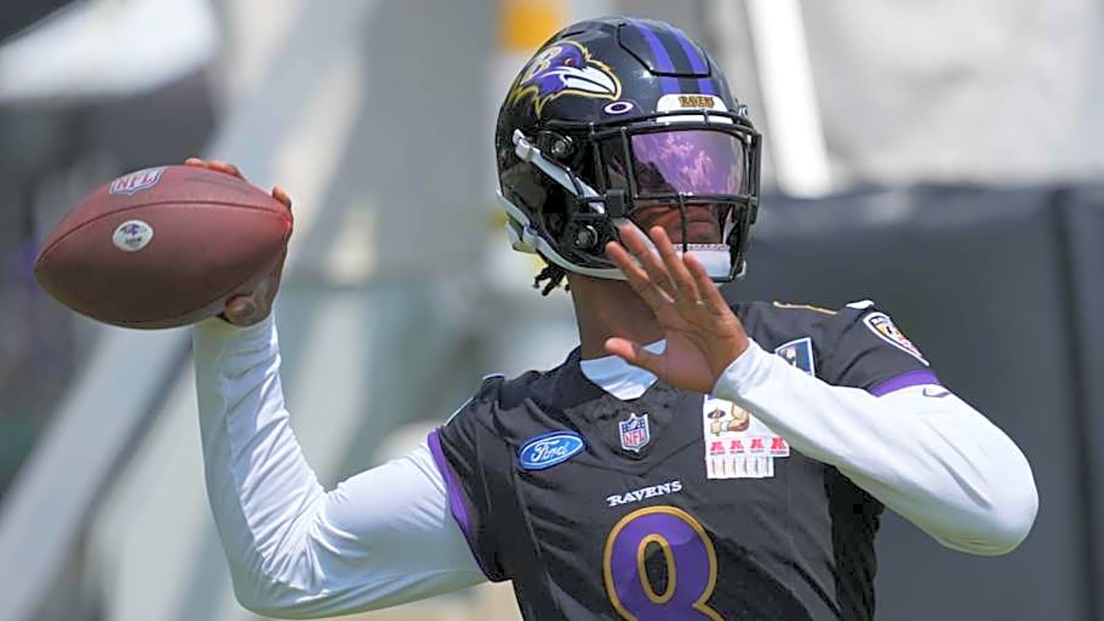 Ravens&#39; Lamar Jackson Ends Dispute With Cowboys Legend
