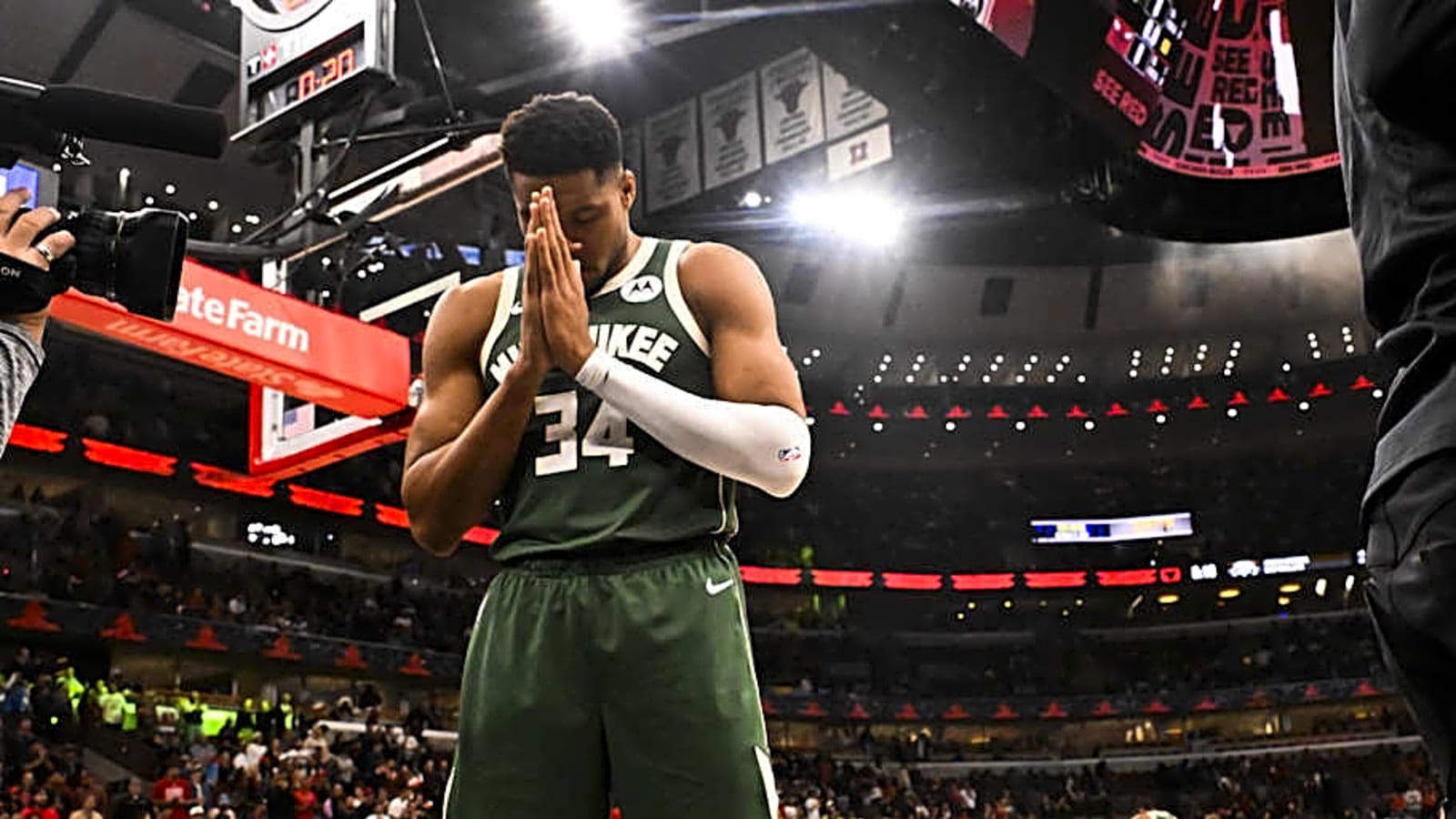 What is the Chicago Bulls' Best Trade Offer for Giannis Antetokounmpo?