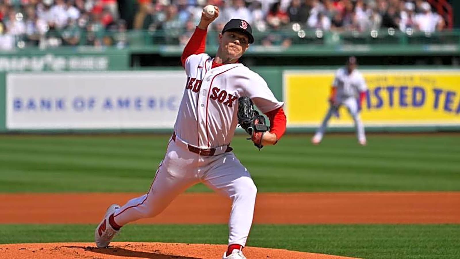 Cardinals-Red Sox Complete Sonny Gray Trade, Send Flamethrower to St. Louis