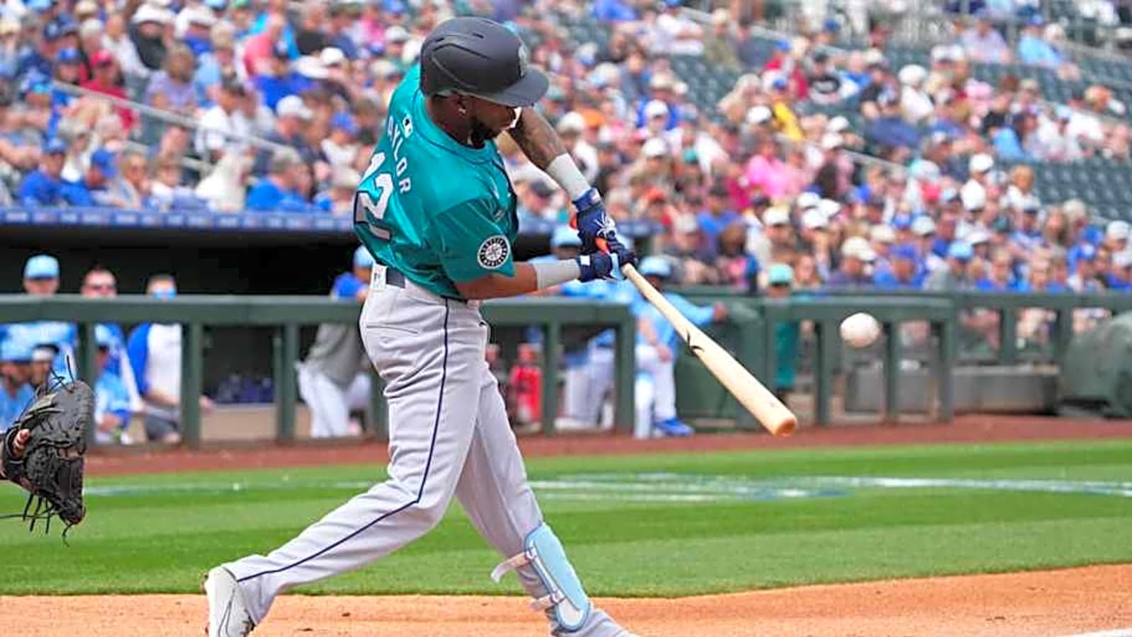 Seattle Mariners Select Samad Taylor From Triple-A Tacoma Rainiers