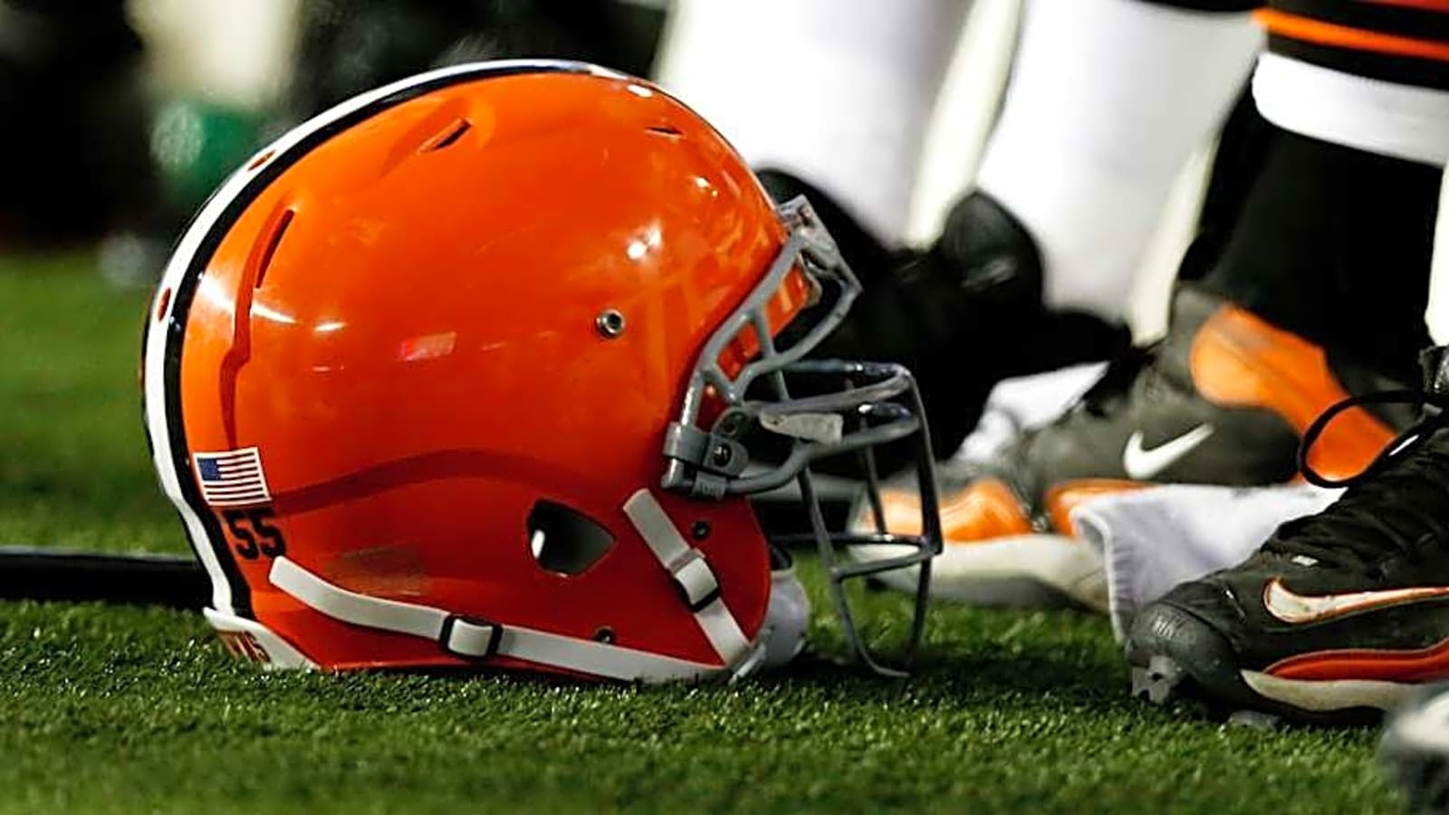 Former Cleveland Browns Star Shockingly Remains Unsigned