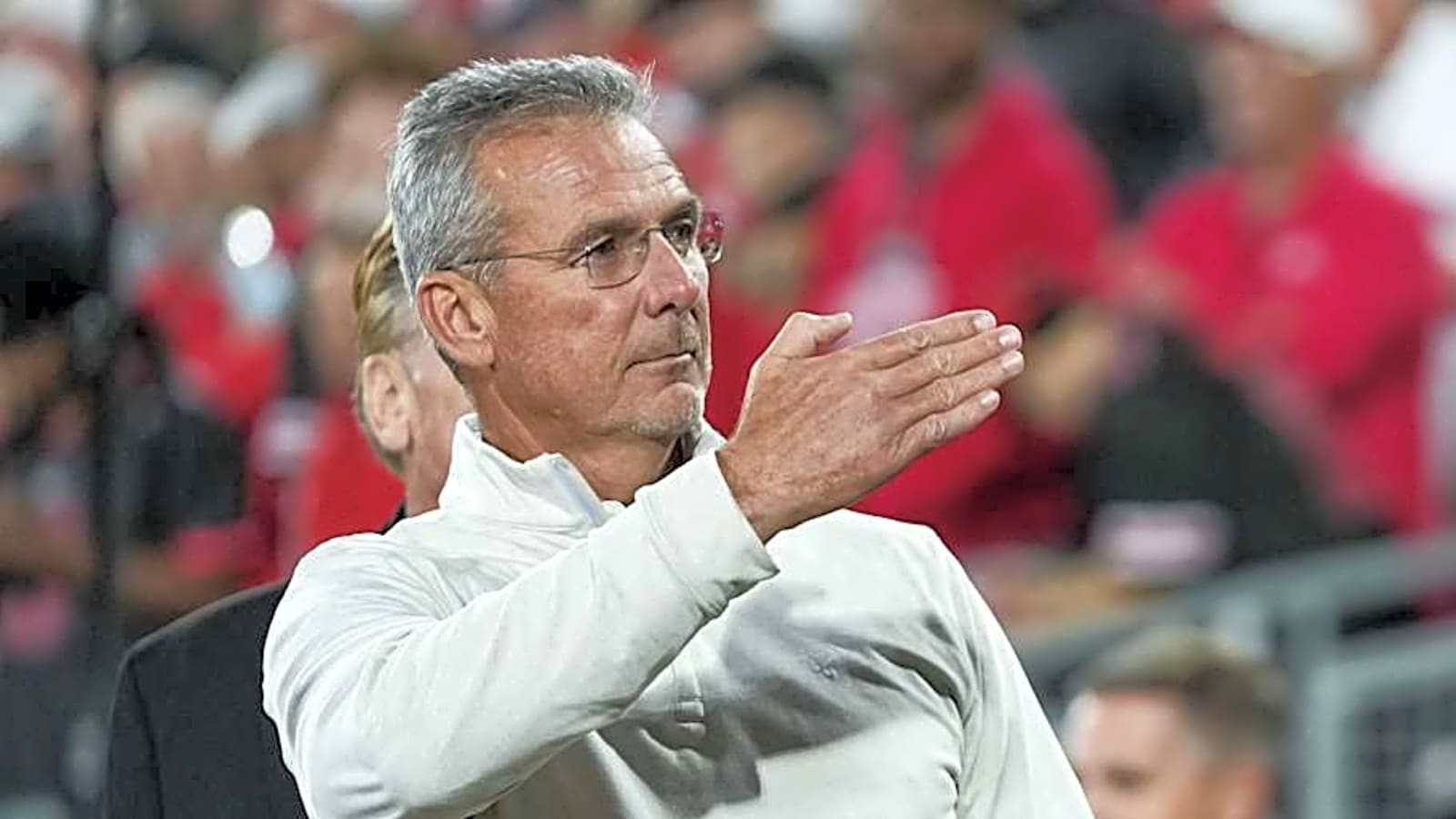 Urban Meyer redirects criticism away form Arch Manning after his disappointing debut