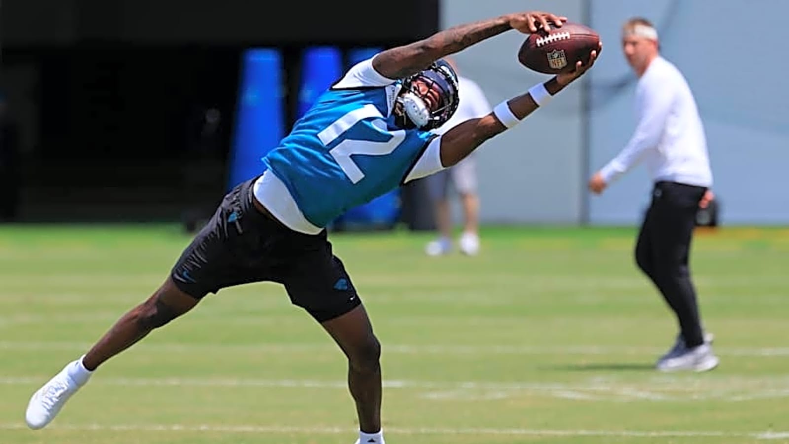 Travis Hunter’s Contract Under NFL’s CBA Poses Unique Challenges