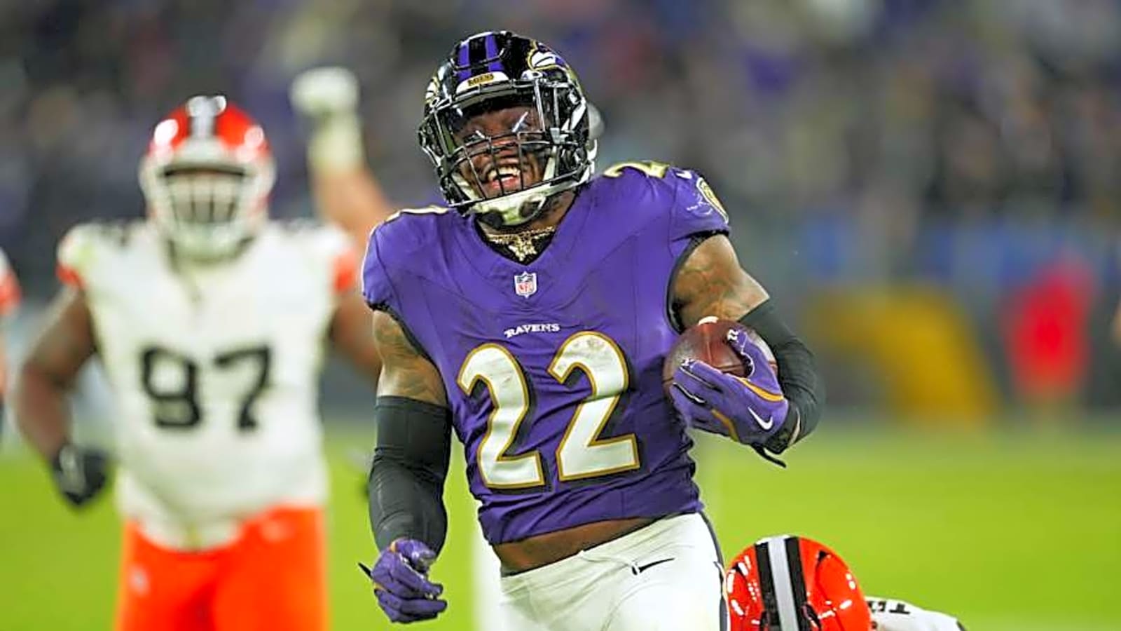 Alabama Legend Derrick Henry Agrees to Historic Extension With Ravens