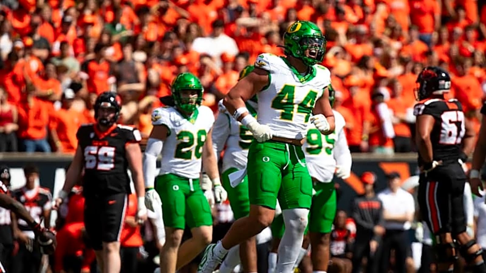 Oregon Ducks Schedule Recruiting Visit With 5-Star Linebacker Anthony Jones
