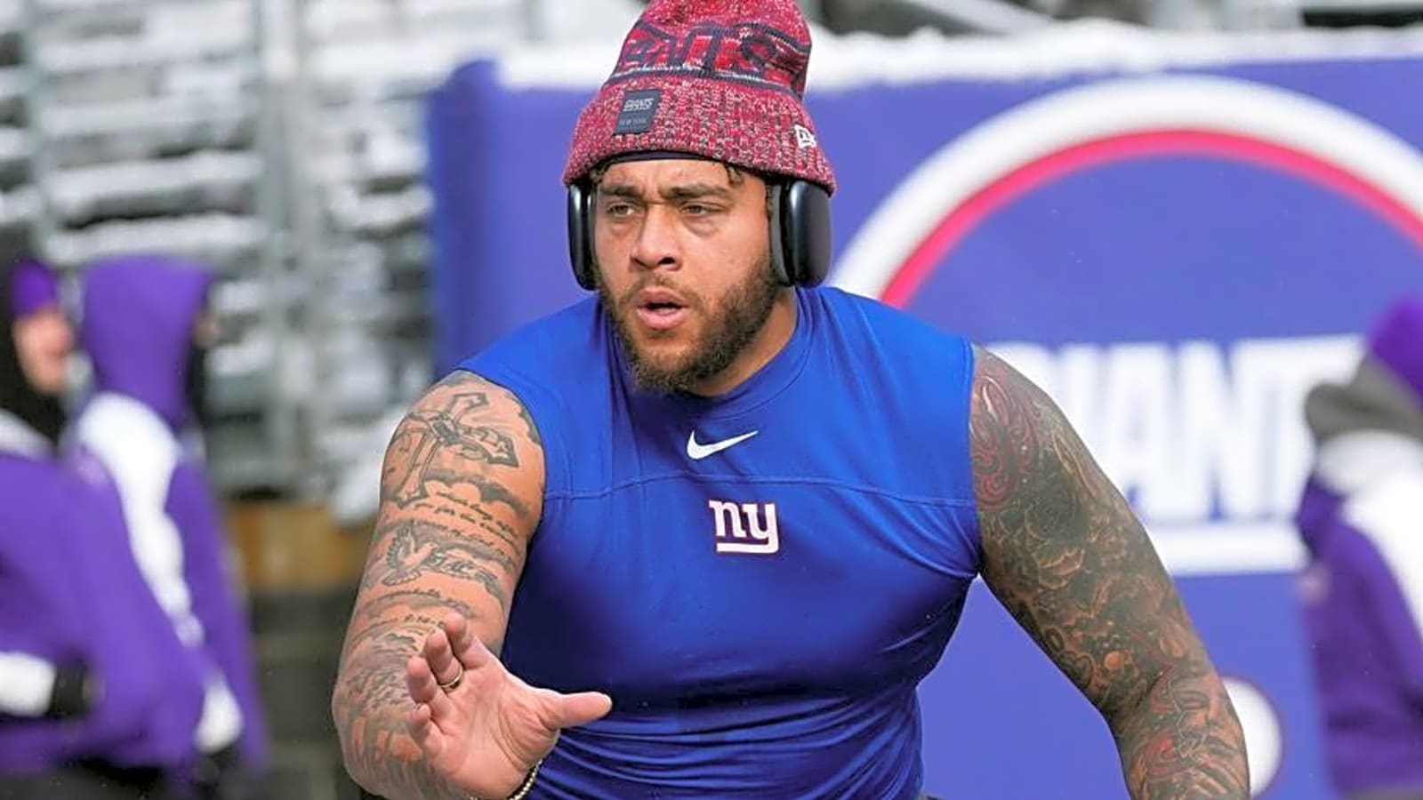 Will Aaron Stinnie's Versatility Save His Roster Spot?