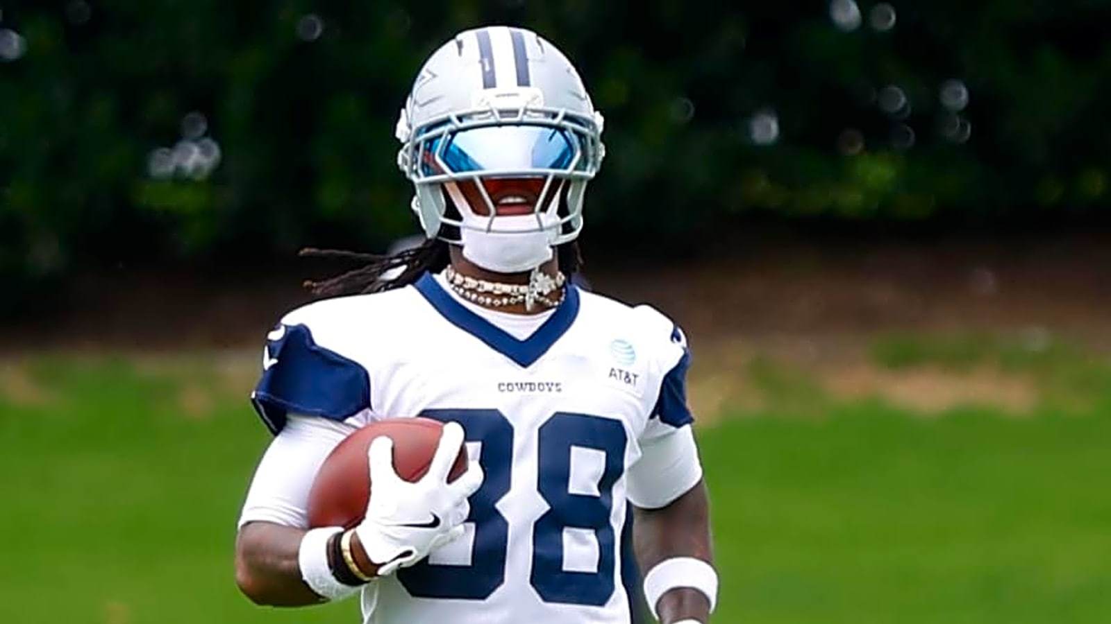 Cowboys&#39; revamped wide receiving corps gets snubbed in new NFL rankings