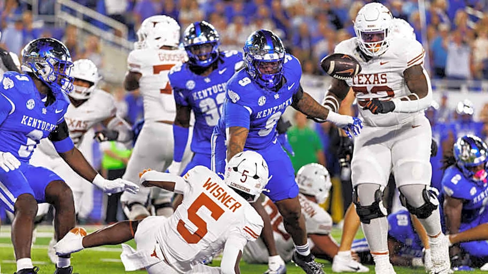 Here's What Really Went Wrong For The Texas Longhorns Offense vs. Kentucky
