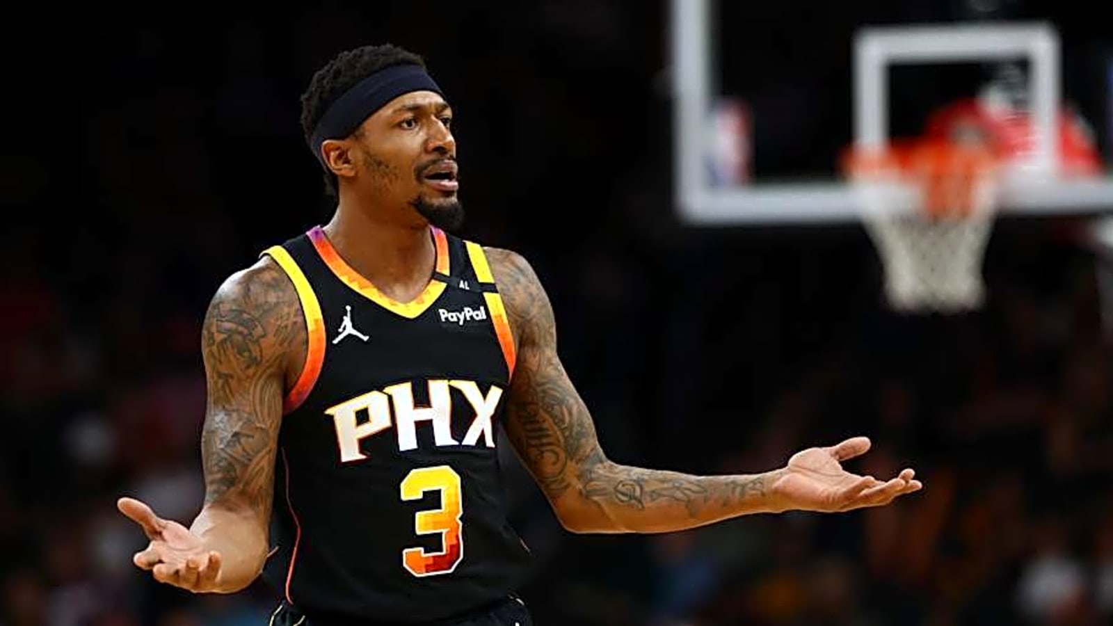 Insiders Criticize Suns&#39; Handling of Bradley Beal