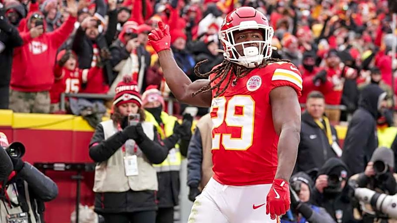 Where Chiefs RB Hunt Ranks Among Franchise Rushing Leaders