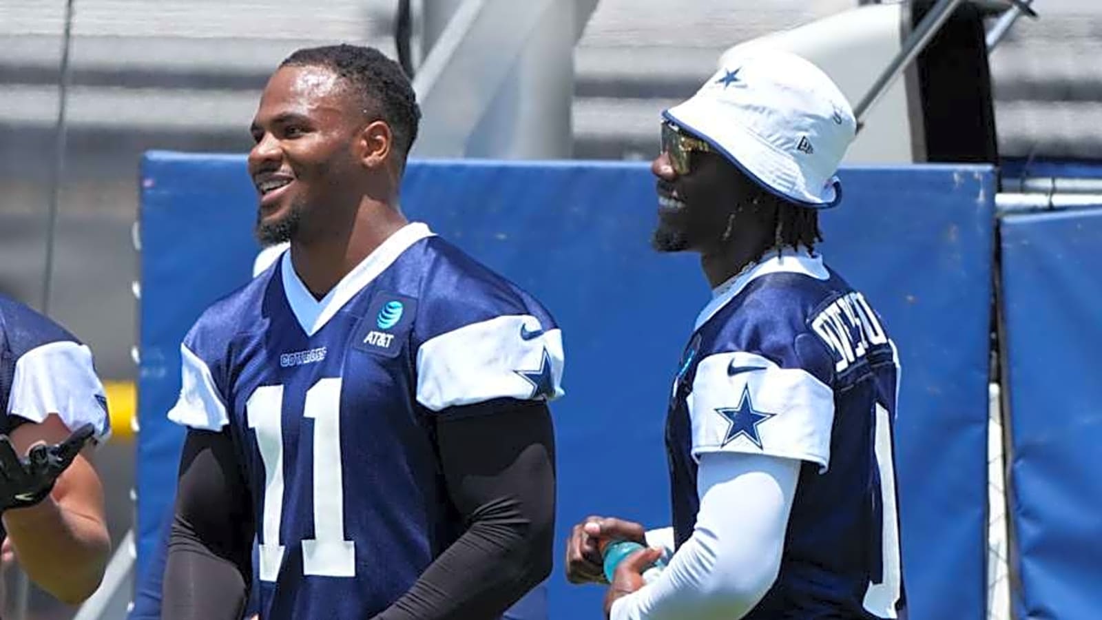 DeMarvion Overshown impacting Cowboys defense from sideline, green dot coming?