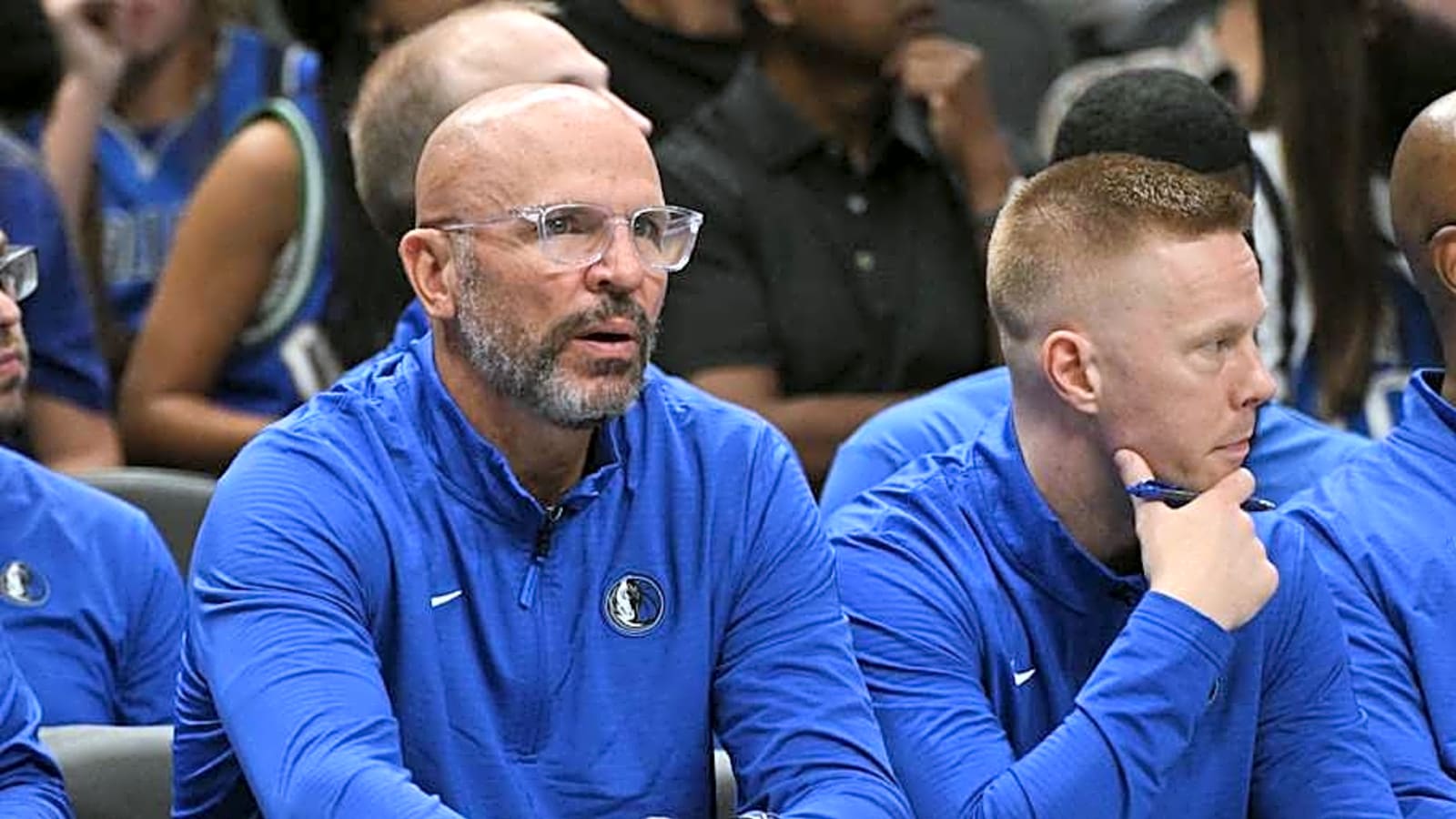 Mavericks on verge of losing coach to conference rival