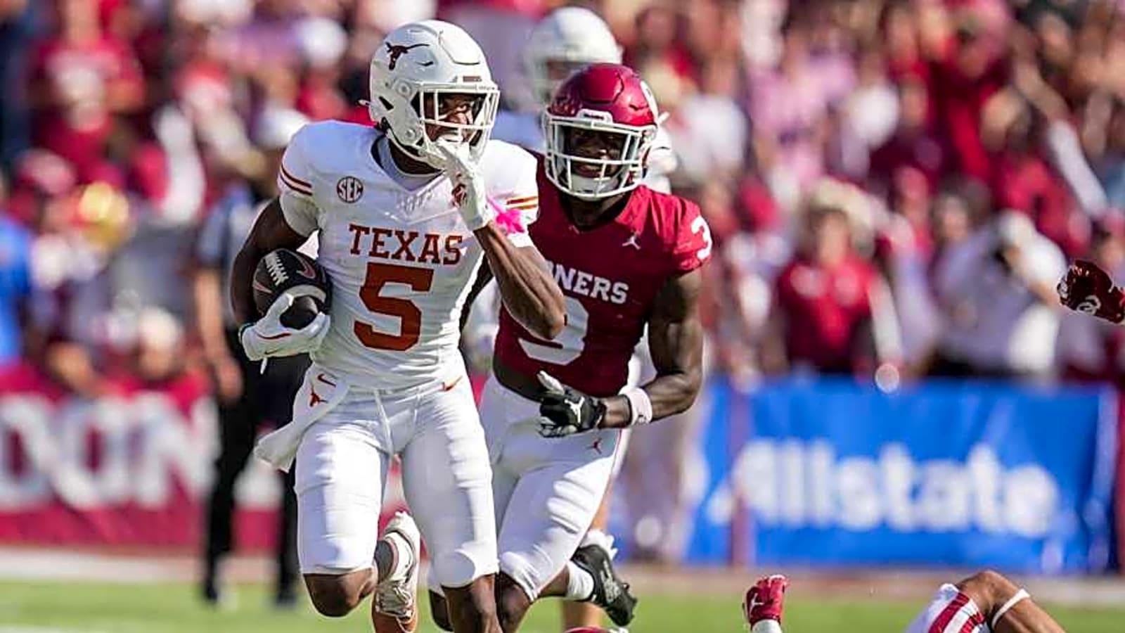 Texas Longhorns to Host Four-Star WR Prospect for Official Visit