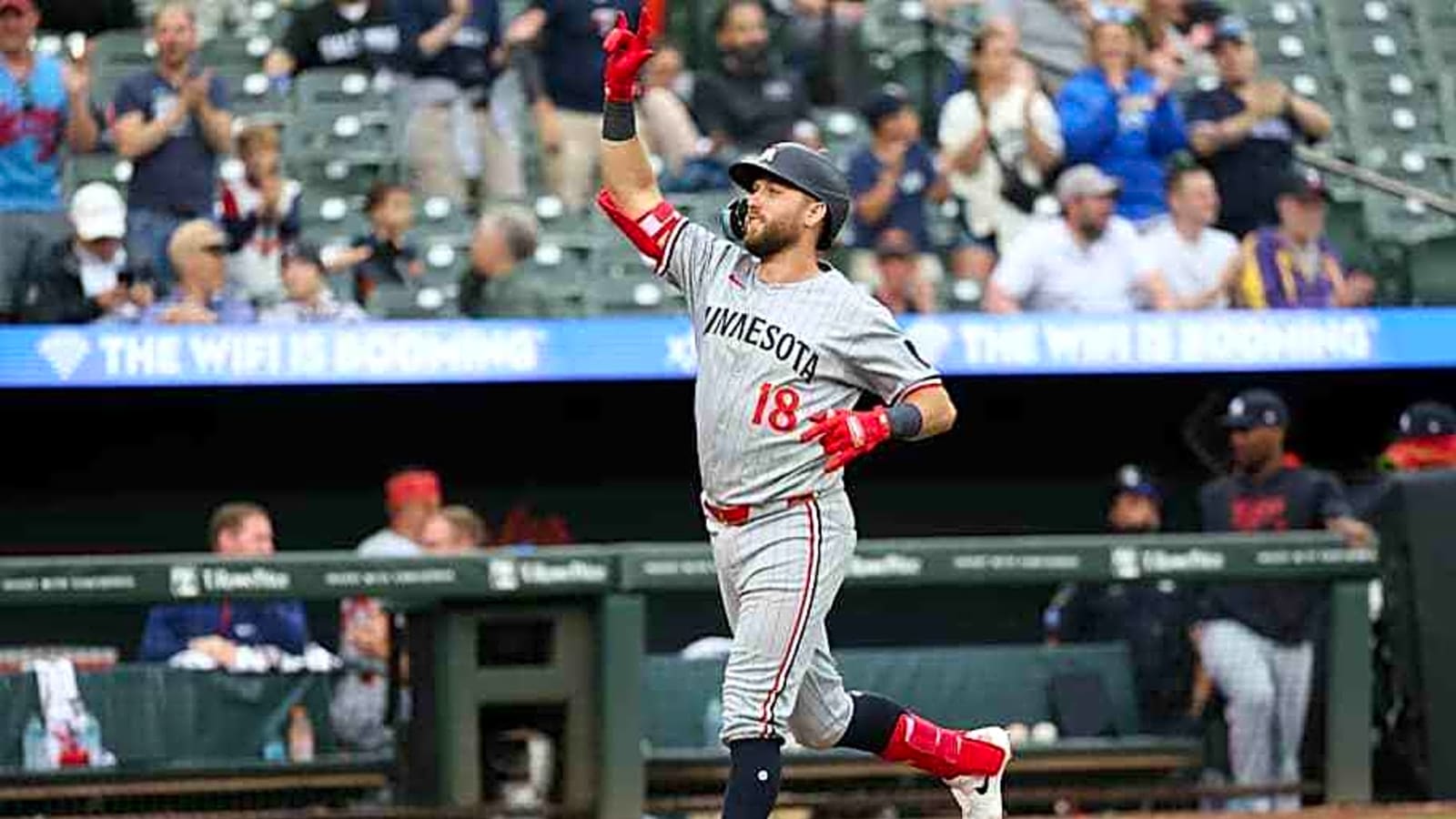 Twins become first team in 2025 to reach 10 consecutive wins