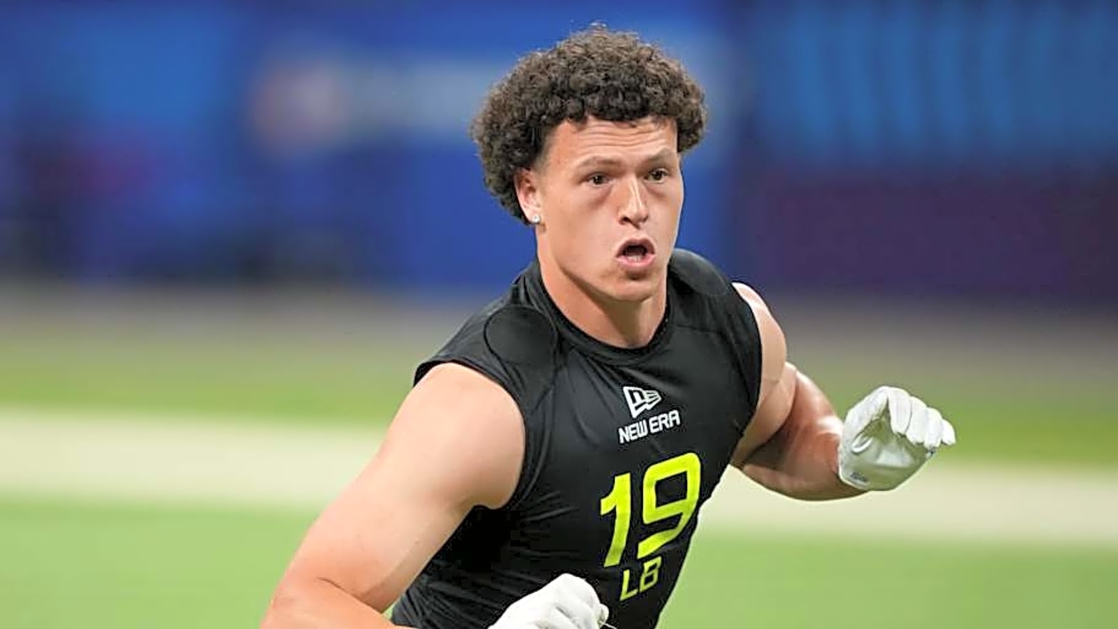 UCLA&#39;s Kain Medrano Goes Round 6 in NFL Draft