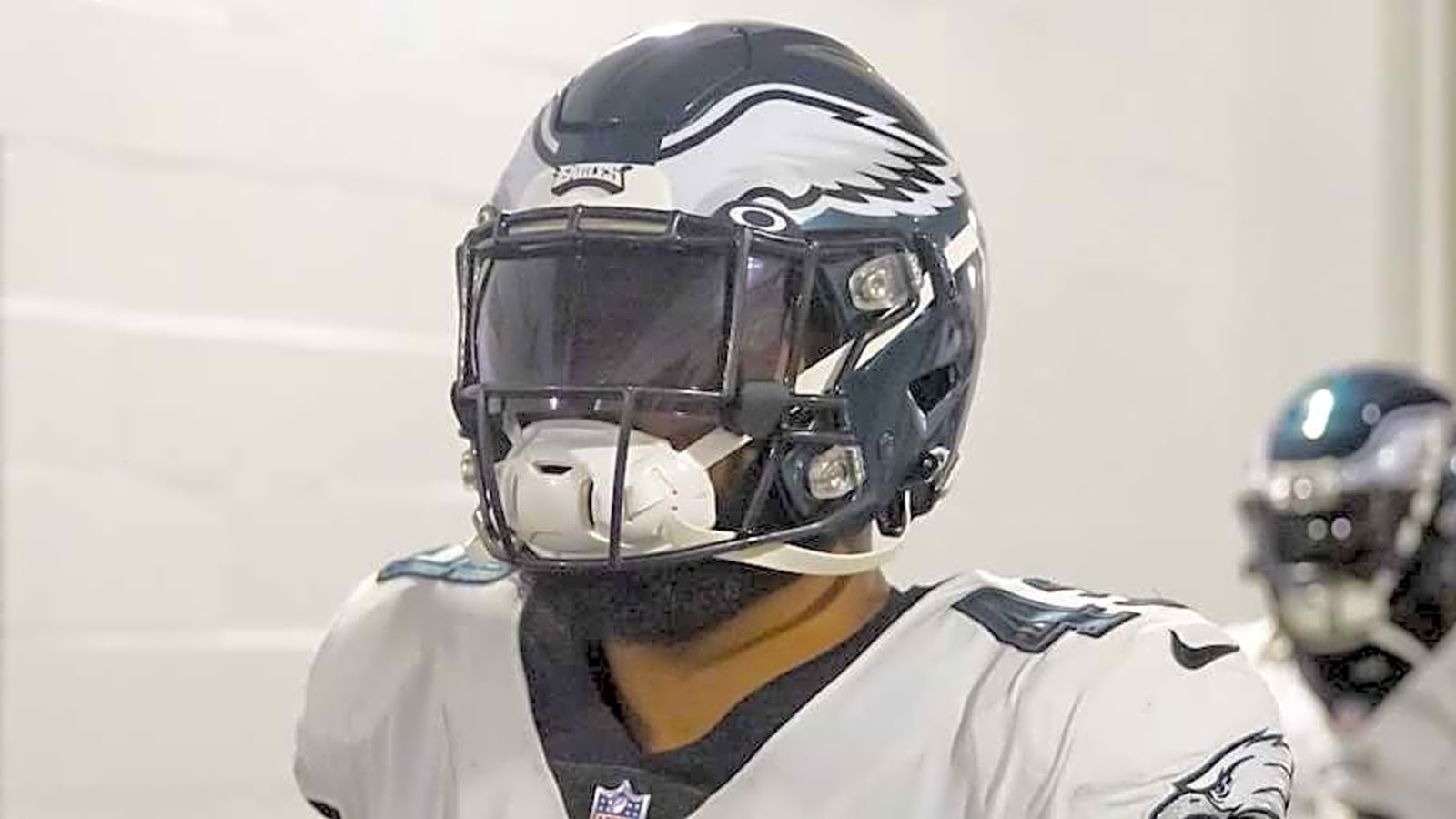 Former Eagles hidden gem without a job deserves a training camp invite