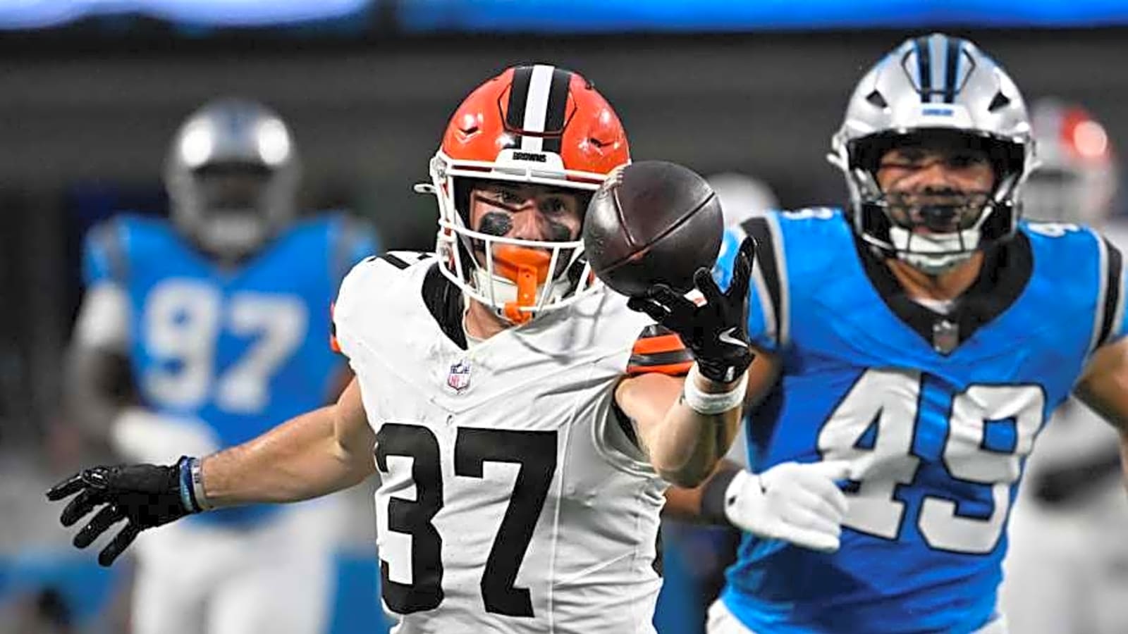 Browns WR&#39;s Viral Catch Highlights His Chances to Make Final Roster