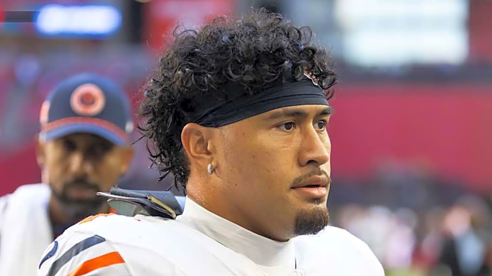 Watch: Bears LB Noah Sewell comes up BIG on 4th-down stop vs. Dolphins